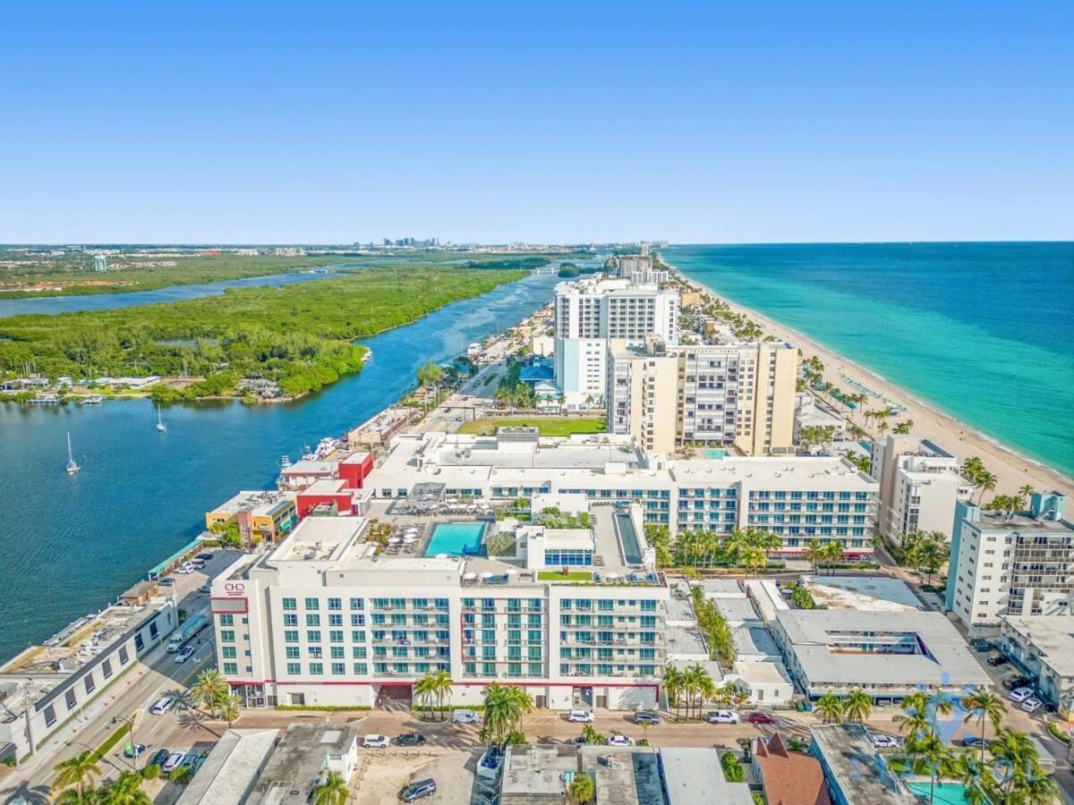Rooftop Pool & Hot Tub - Gym - Hollywood Beach Экстерьер фото