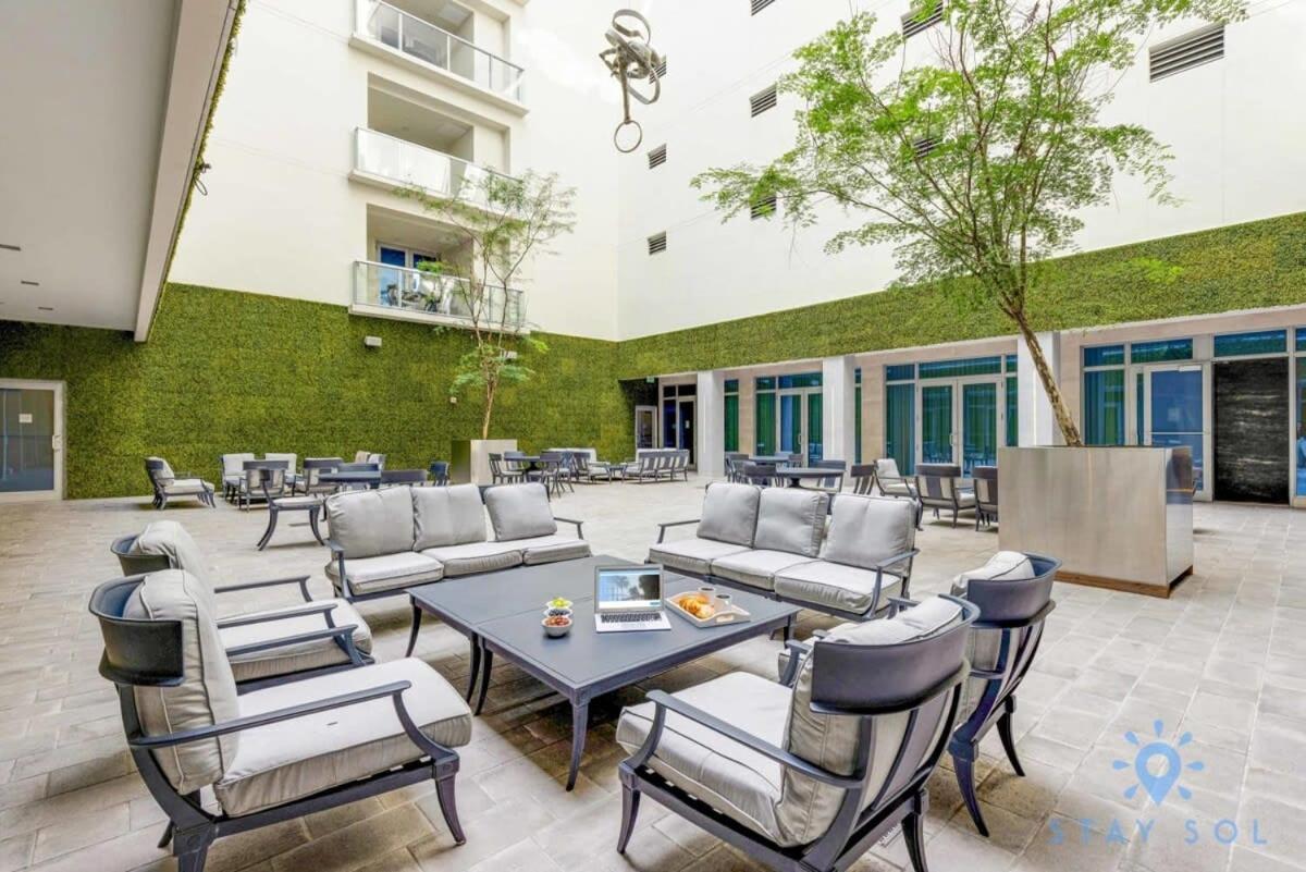 Rooftop Pool & Hot Tub - Gym - Hollywood Beach Экстерьер фото
